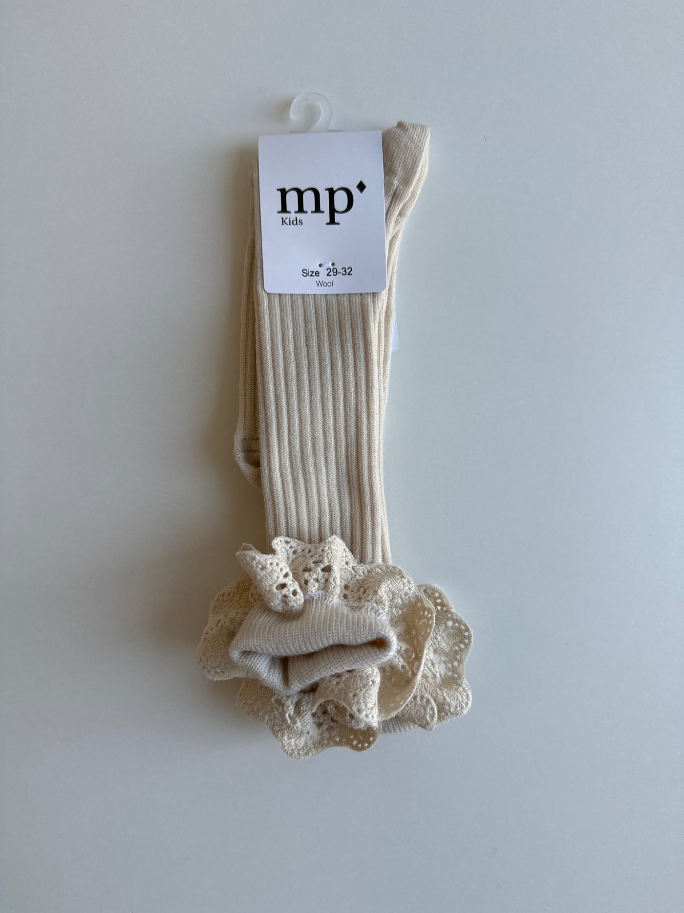 MP Denmark - Wollsocken mit Rüschen 'Lea socks, lace - Ecru'