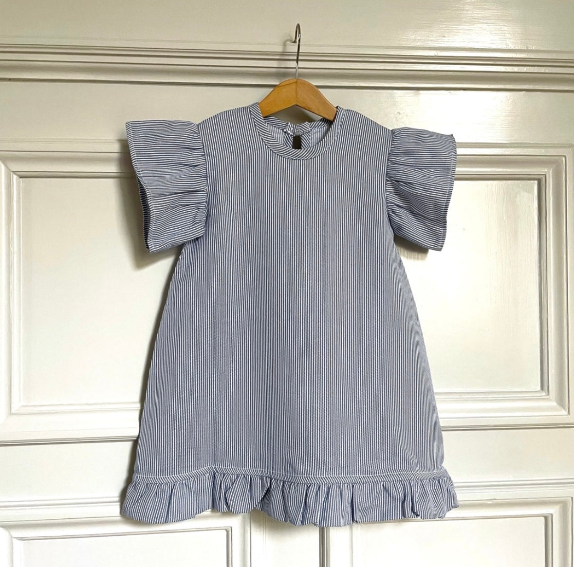 Okker-Gokker - Kleid mit Streifen 'MILKBOY GIRLS DRESS WITH FRILL - BLUE/WHITE STRIPE'