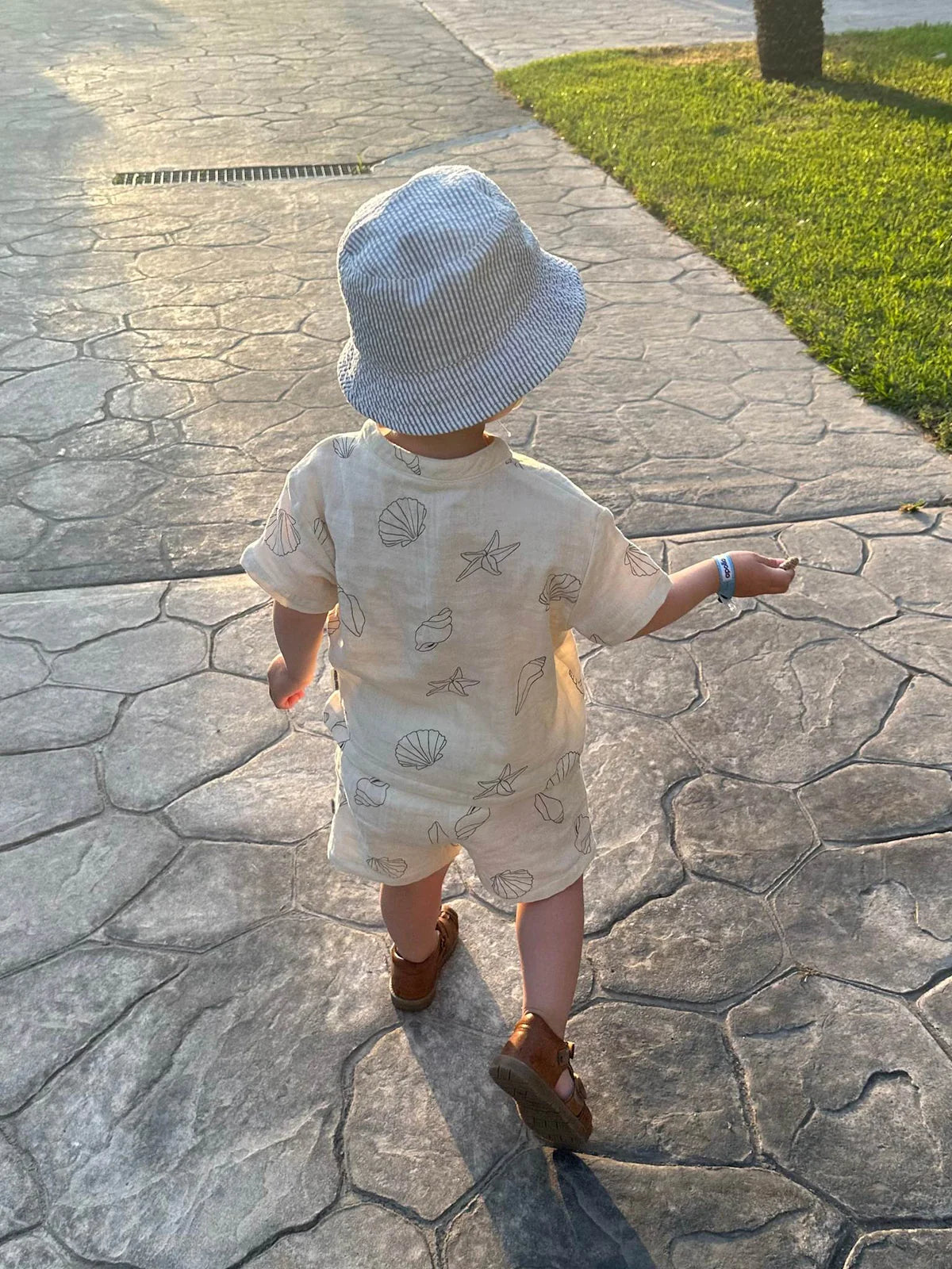 Okker-Gokker - T-Shirt mit Muscheln 'MUSLIN AOP SEASHELL SS SHIRT -Seashell'