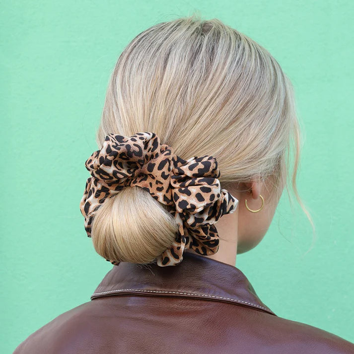 Lulue -  Haarband mit Leopardenmuster 'ISABELLA SCRUNCHIE - LEO'