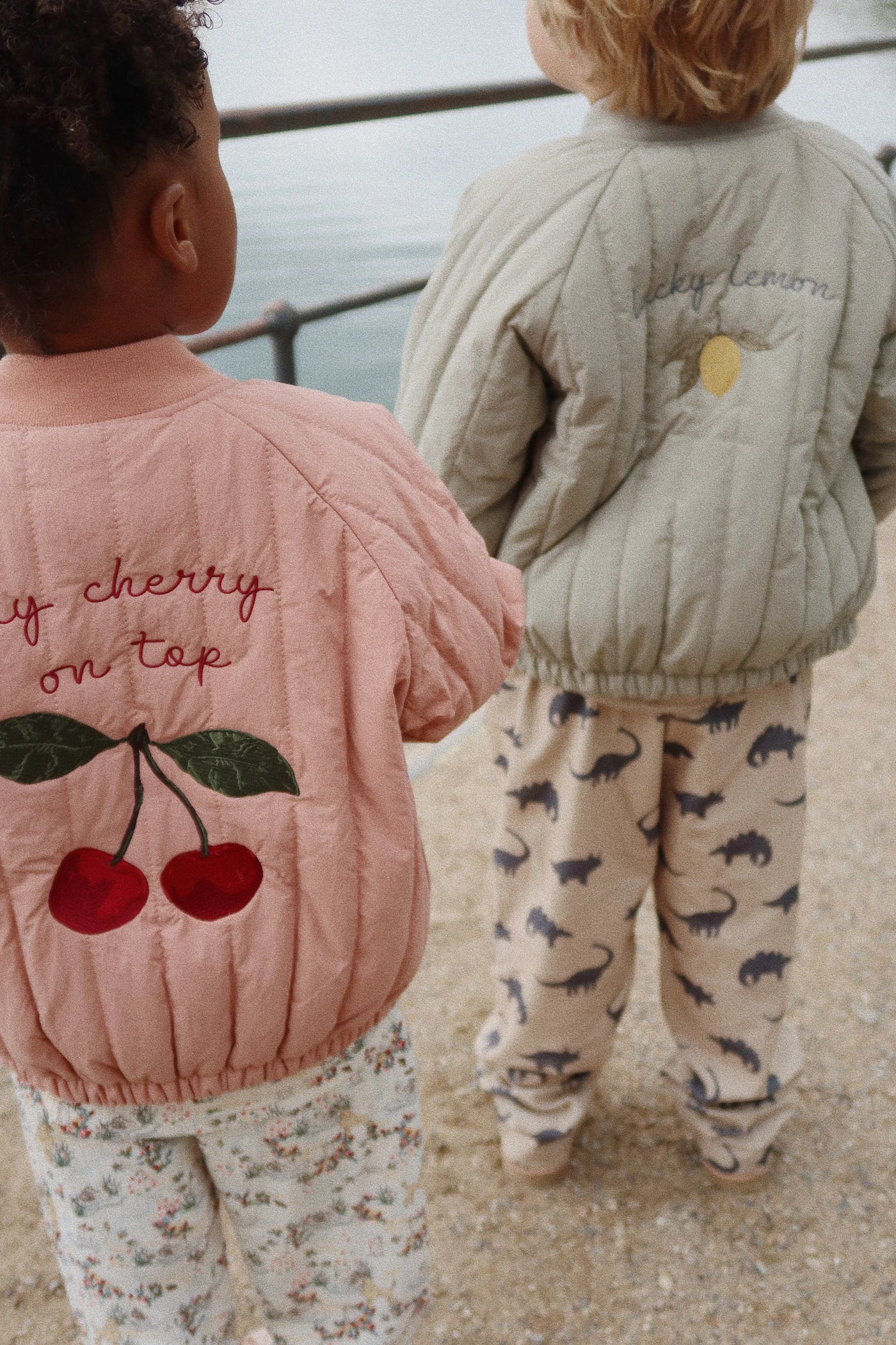 Konges Slöjd - Bomber Jacke mit Lemon 'JUNO SEQUIN BOMBER JACKET - LAUREL OAK'