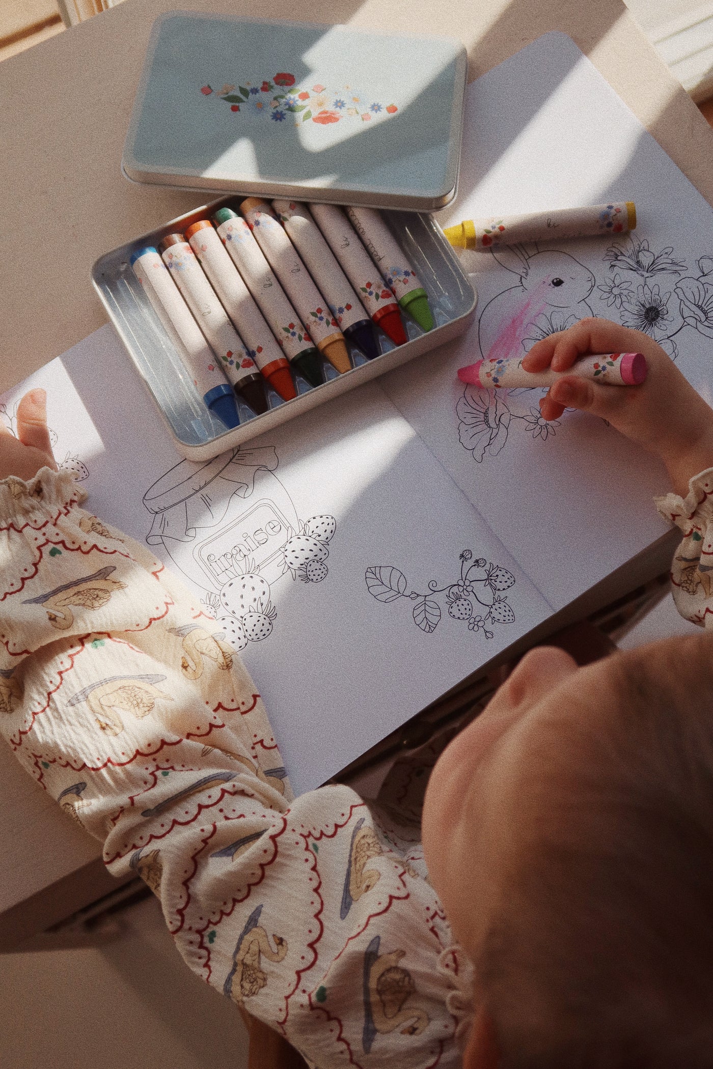 Konges Slojd - Malbuch 'MY COLORING BOOK FSC - OFF WHITE'
