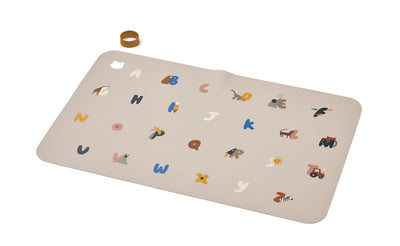 LIEWOOD - Spielmatte mit Alphabet - 'Kofi Creativity Mat - Alphabet / Sandy'