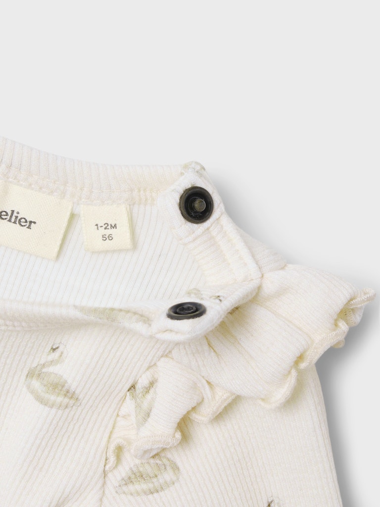 Lil Atelier - Langarm Body mit Schwänen 'NBFGAVO EKO LS SLIM BODY LIL NOOS - Pastel Parchment/SWAN'