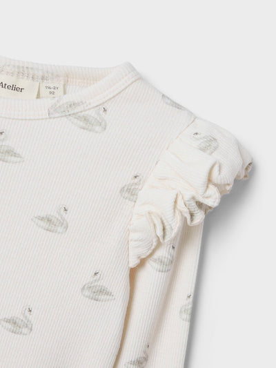 Lil Atelier - Langarmshirt mit Schwänen 'NMFGAVO EKO LS SLIM TOP LIL NOOS - Pastel Parchment/SWAN'