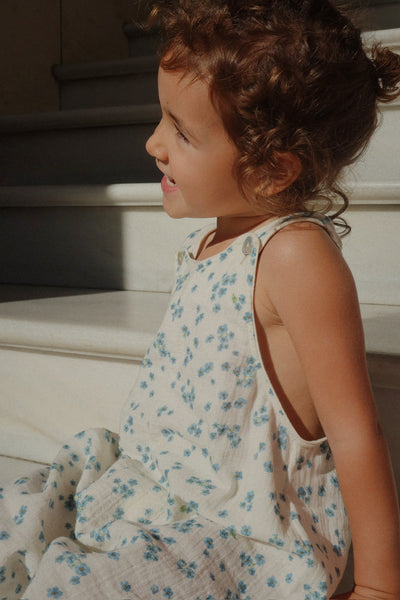 Konges Slojd - Latzhose mit Vergissmeinnicht 'RHW x KS MIOBLU OVERALLS GOTS - FORGET ME NOT'