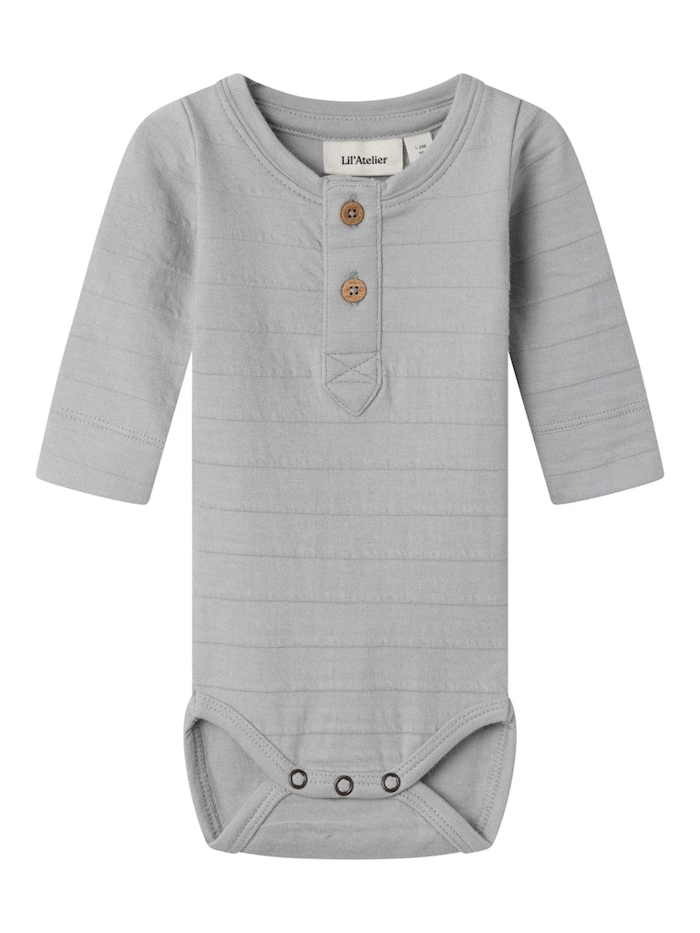 Lil Atelier - Langarmbody in Blau 'NBMRALIO LS BODY LIL - Harbor Mist'