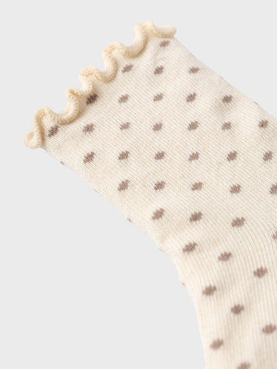 Lil Atelier - Socken mit Punkten 'NMFROSSA DIR SOCK LIL - Birch'