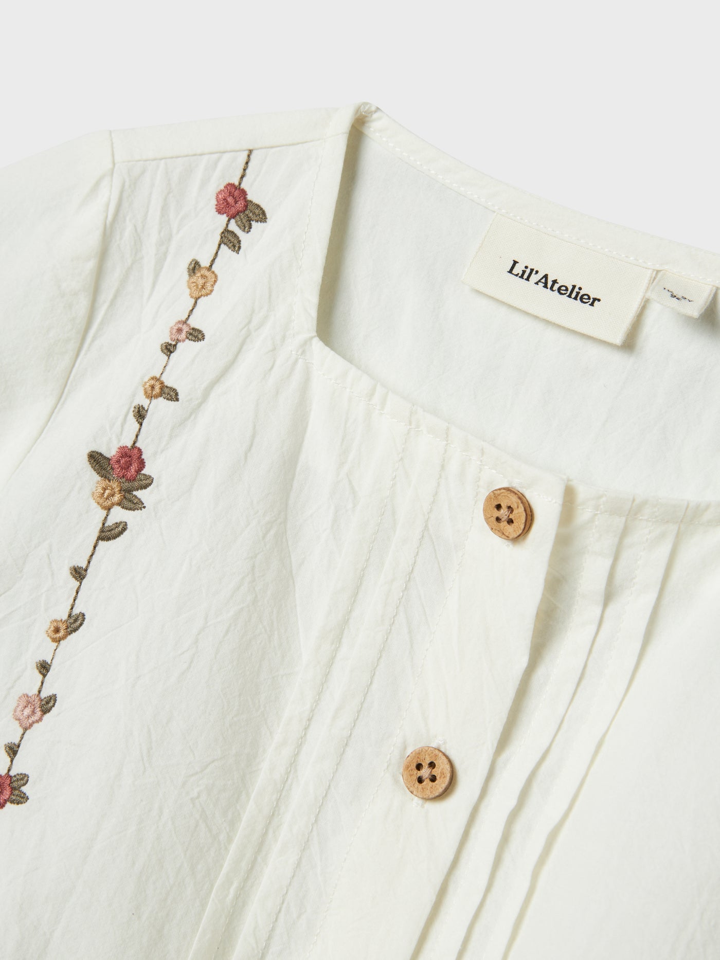 Lil Atelier - T-shirt 'NMFJOLENE SS LOOSE SHIRT LIL - Coconut Milk'