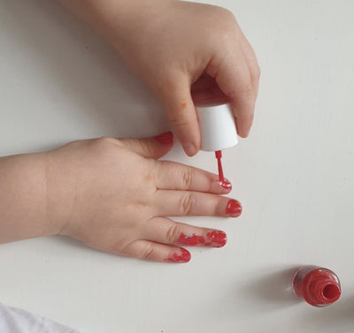 Ten Little Fingers - Nagellack 'Kindernagellack - Zauberrot'