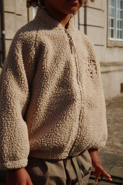 Konges Slöjd - Teddyjacke mit Gorilla 'JAZZ TEDDY BOMBER JACKET GR - OXFORD TAN'