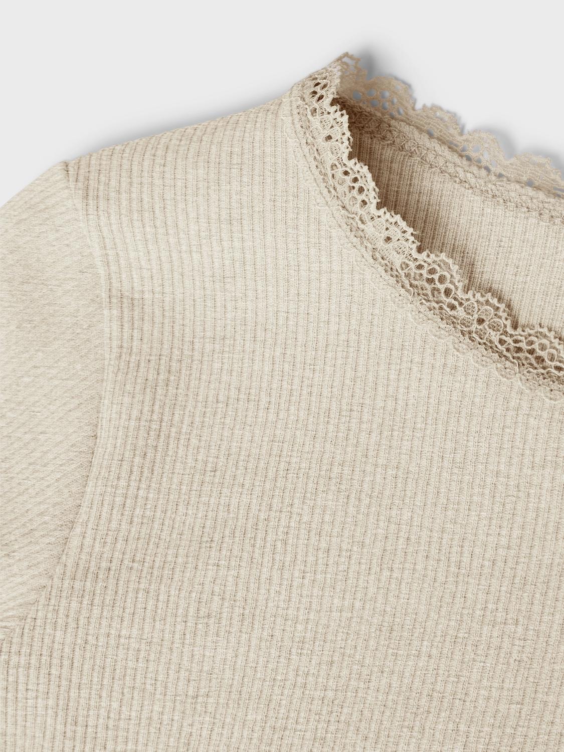 Name it - Langarmshirt in Beige 'NMFKAB LS TOP NOOS - Peyote Melange'