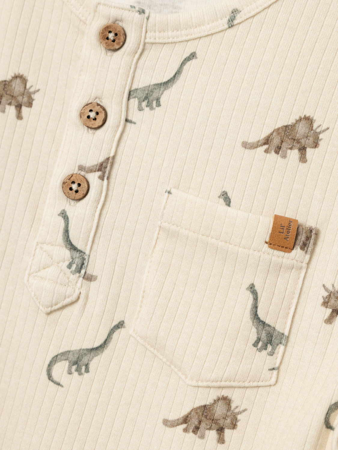 Lil Atelier - Langarm Shirt mit Dinos 'NMMGIO BON LS NREG TOP LIL - BIRCH AOP'